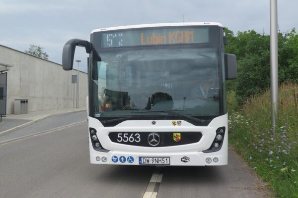 Autobus 512.