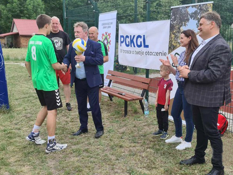 Otwarty Turniej Piłki Siatkowej w Liścu oraz zmagania w bule