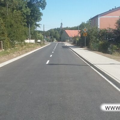 Zakończyła się przebudowa drogi w Miłoradzicach