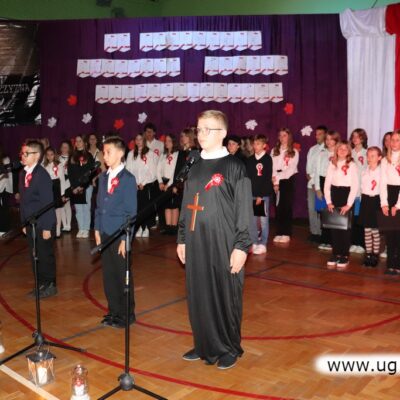 patriotyczna uroczystość z okazji 104 rocznicy odzyskania przez Polskę niepodległości.