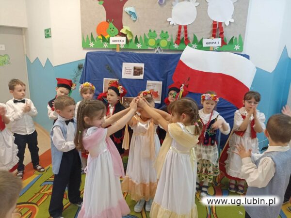 uroczysta akademia w przedszkolu