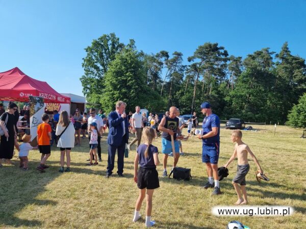 Festyny rodzinne i  zabawy okazji Dnia Dziecka  
