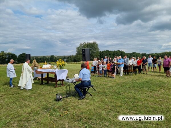 Msza polowa w Miroszowicach