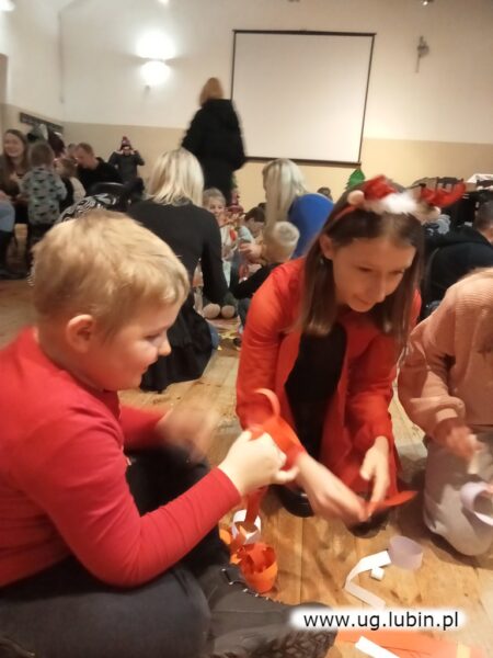 niezapomniane zabawy z Mikołajem