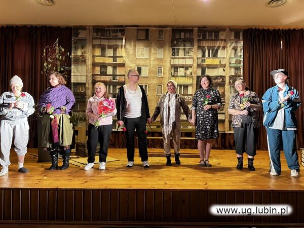 Spektakl „Teatru ze Świetną Nazwą” z Krzeczyna Małego