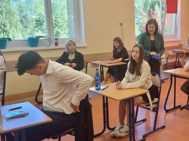 Ósmoklasiści rozpoczęli cykl egzaminacyjny