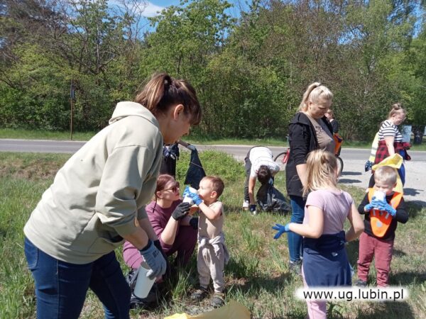 Mieszkańcy Kłopotowa posprzątali wieś
