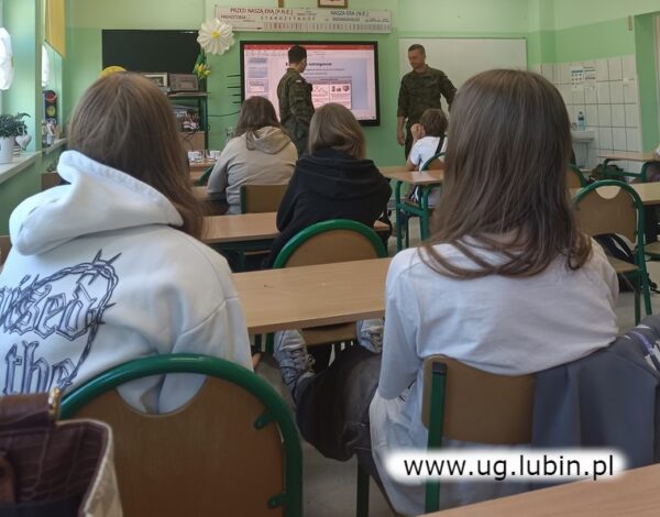"Edukacja z wojskiem" pilotażowy program zrealizowano w Szklarach Górnych