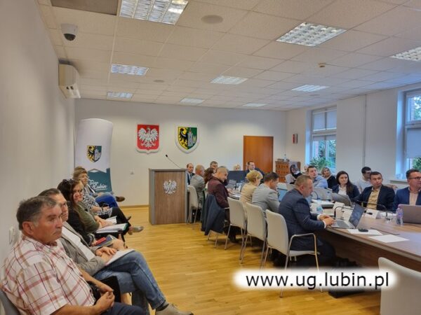 Jednogłośne wotum zaufania i absolutorium dla wójta