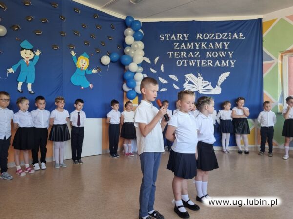 Uroczysta akademia uczniów zerówki