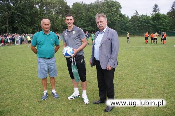 Iskra Księginice nadal w IV lidze