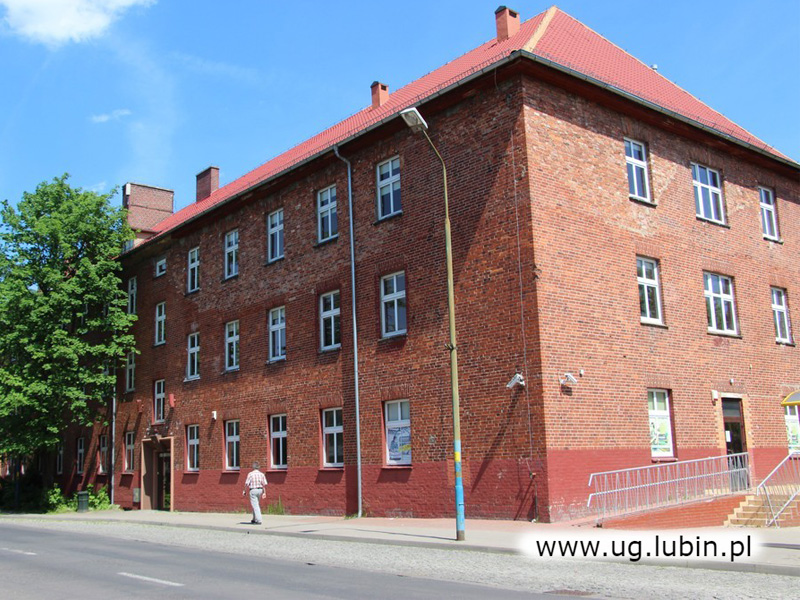 Budynek urzędu gminy w Lubinie