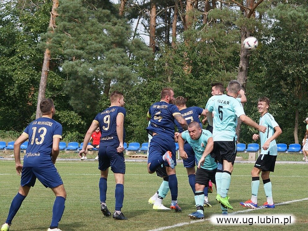 Niedzielne derby gminy Lubin pomiędzy drużynami Unii Miłoradzice, a Huzarem Raszówka