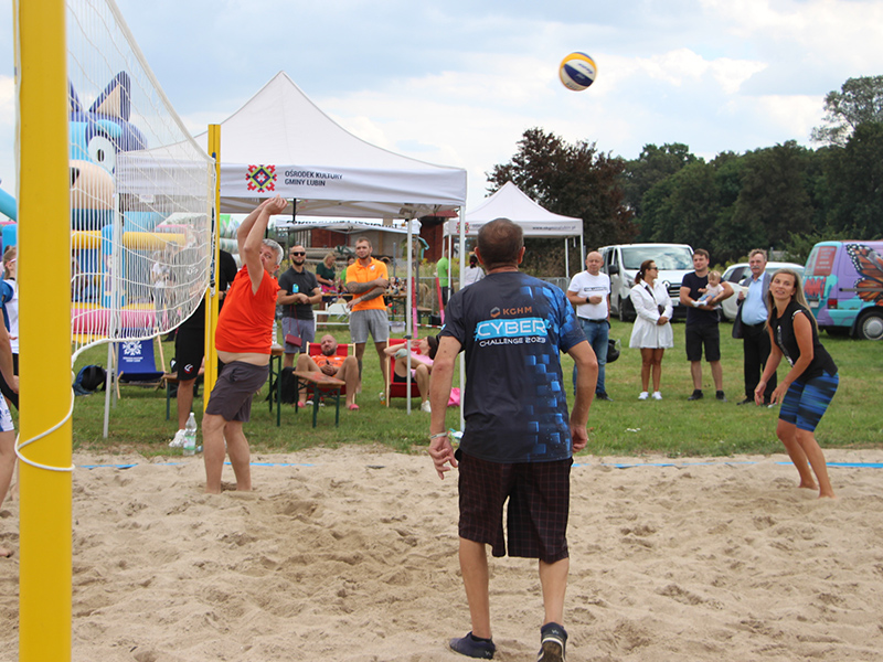 Rodzinny Festyn Sportowy w Oborze - turniej siatkarski
