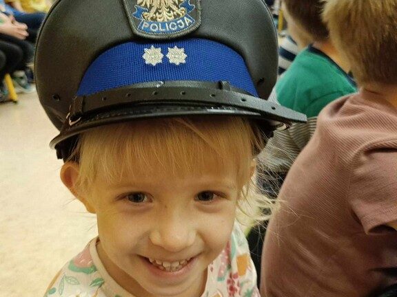 Bezpieczne przedszkolaki i nauka z policją