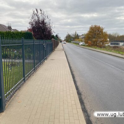 Nowy chodnik w Chróstniku