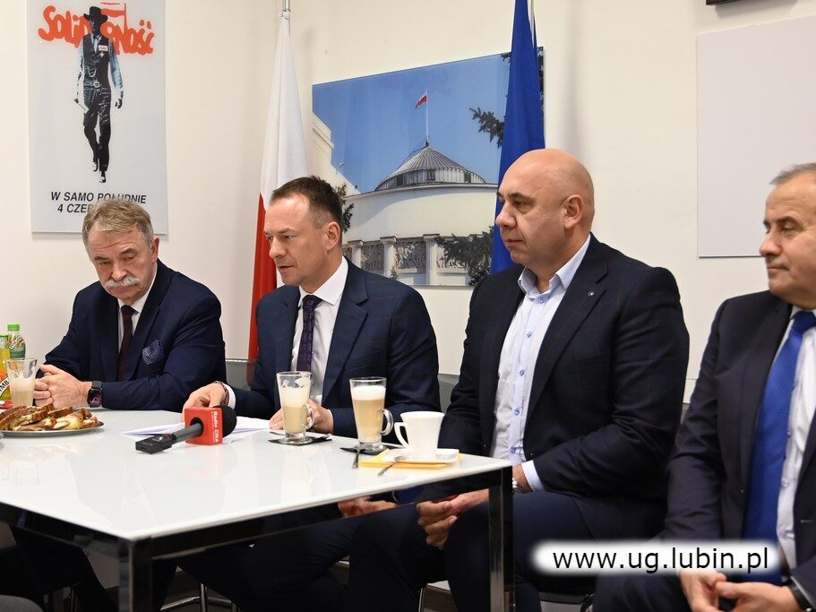 Wiceminister Piotr Borys poinformował dzisiaj o przyznaniu gminie Lubin dodatkowych 200 tysięcy