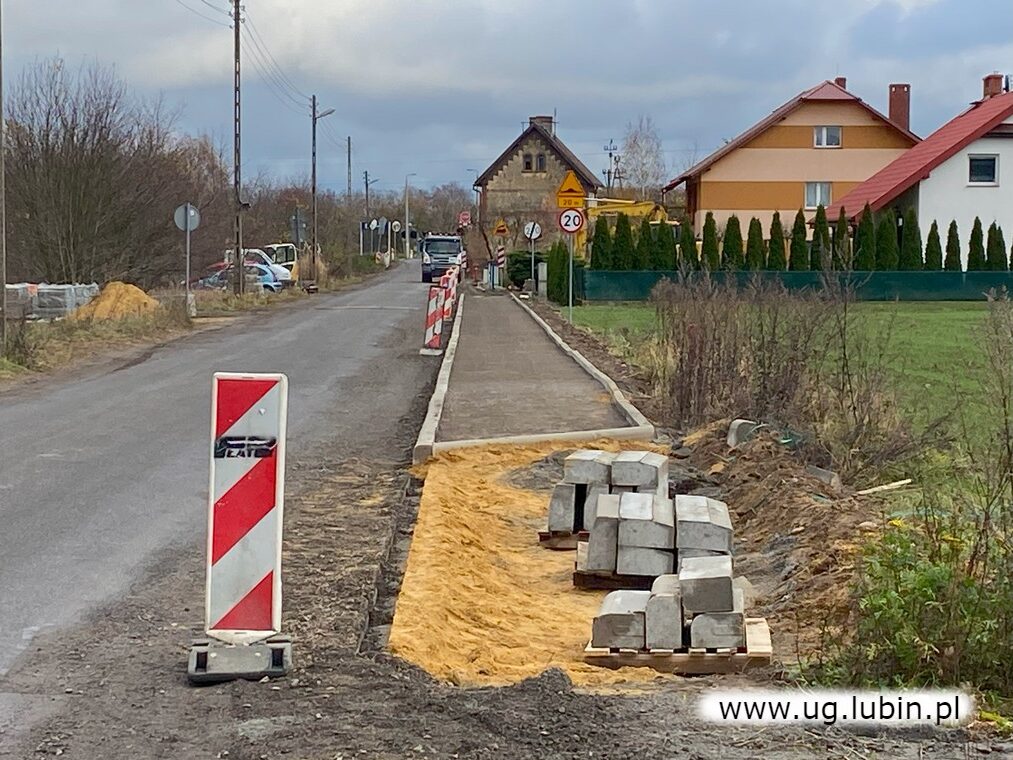 Rozbudowa drogi gminnej nr 103047D w zakresie budowy chodnika w miejscowości Chróstnik
