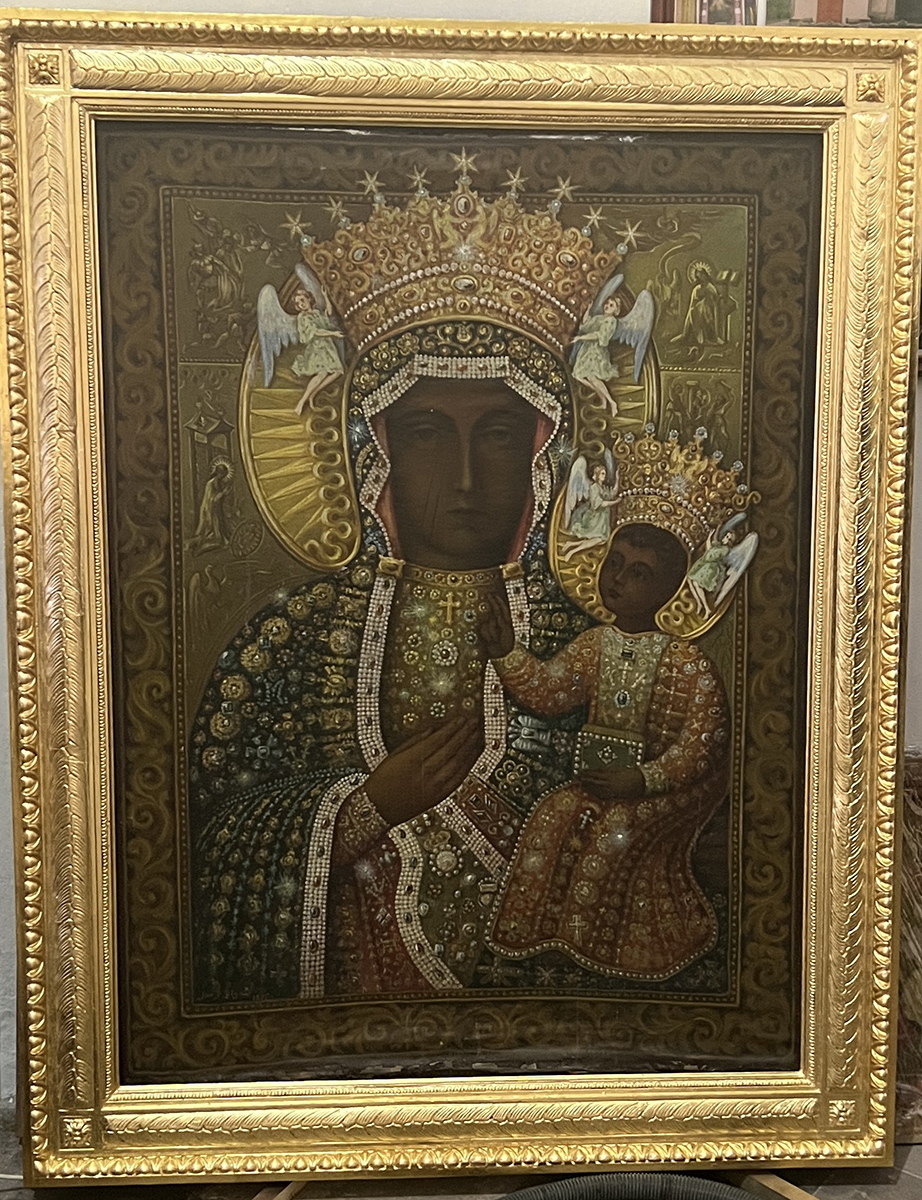 Ołtarz Matki Boskiej Częstochowskiej w kościele pw. św. Piotra i Pawła w Szklarach Górnych Ołtarz Matki Boskiej Częstochowskiej w kościele pw. św. Piotra i Pawła w Szklarach Górnych