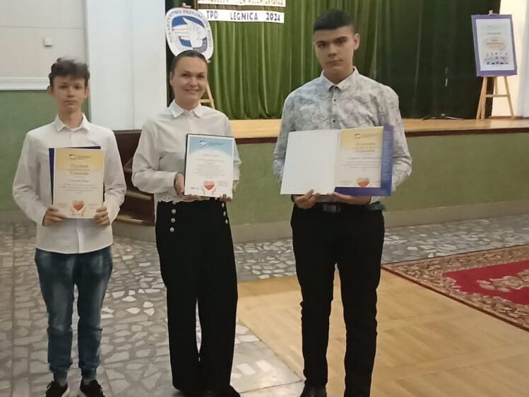 Uczniowie z Siedlec wyróżnieni za pracę społeczną