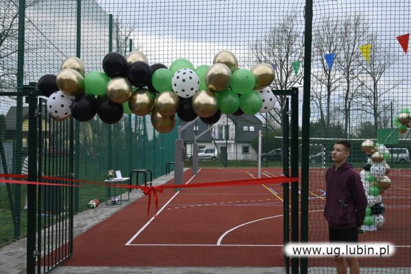 otwarcie nowoczesnego, wielofunkcyjnego boiska