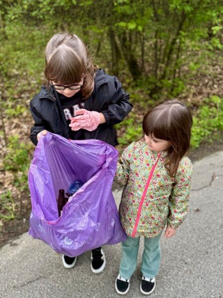 Mieszkańcy zalesia sprzątli okolicę 