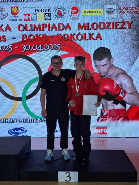 Kamil Szymański z Pieszkowa, wychowanek Stowarzyszenia Boks Lubin, stanął na podium XXXI Ogólnopolskiej Olimpiady Młodzieży
