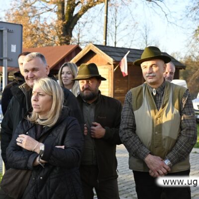 Hubertus - święto myśliwych w Buczynce. Goście podczas wydarzenia.