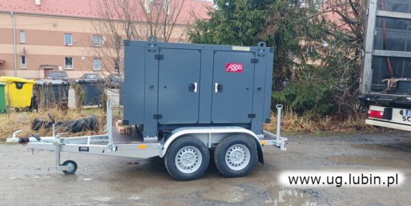 Mobilny agregat prądotwórczy.