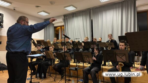 Noworoczny koncert Młodzieżowej Orkiestry Dętej w Goli.