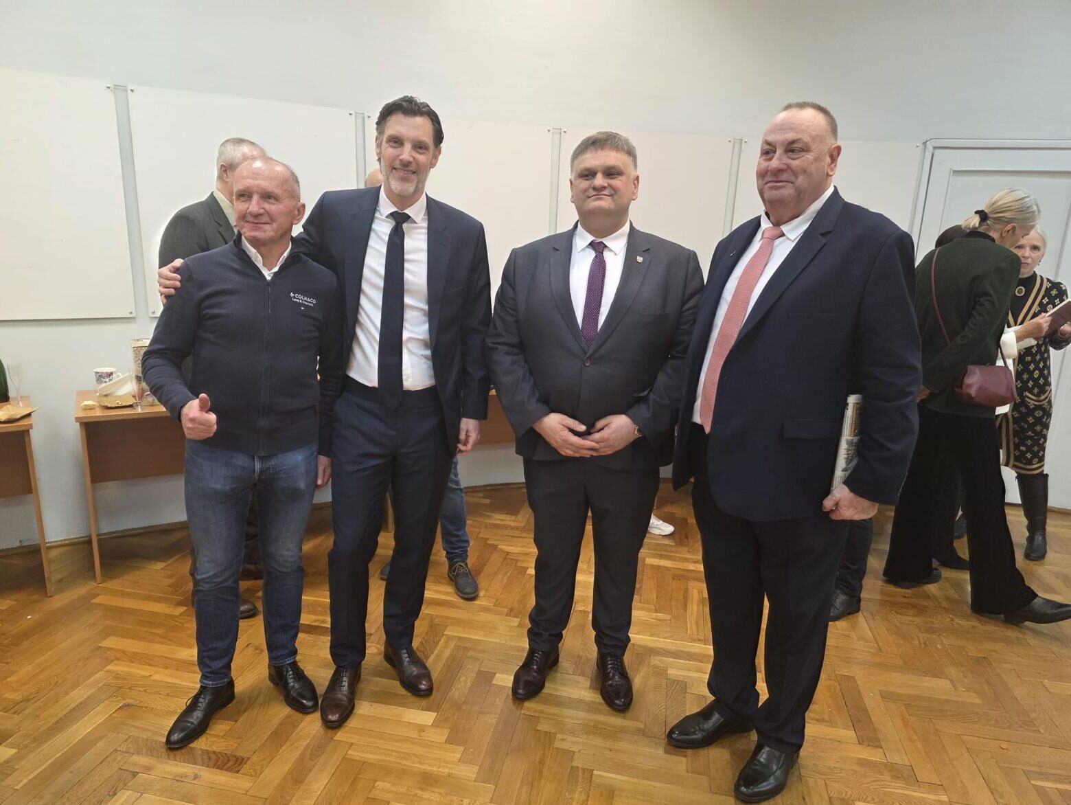 Uroczytosc w konsulacie