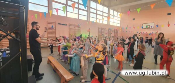 Bal karnawałowy w SP Niemstów