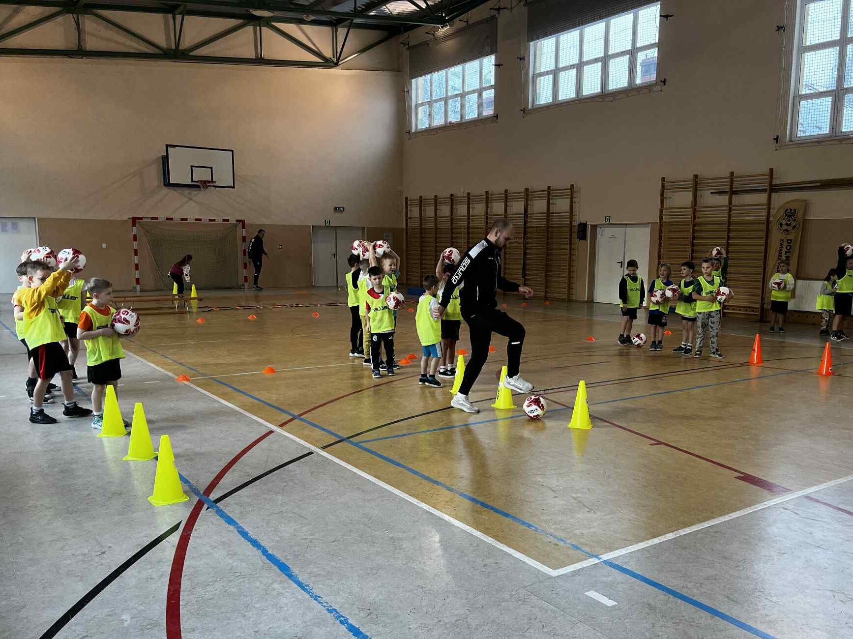 Lekcja prowadzona w ramach programu ,,zDolnośląskie Dzieci" w szkole w Szklarach Górnych.