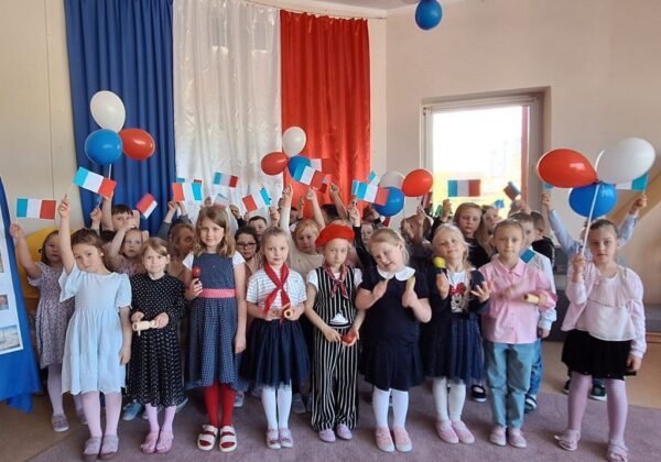 Dzień Przyjaźni Polsko-Francuskiej w Przedszkolu w Raszówce. 