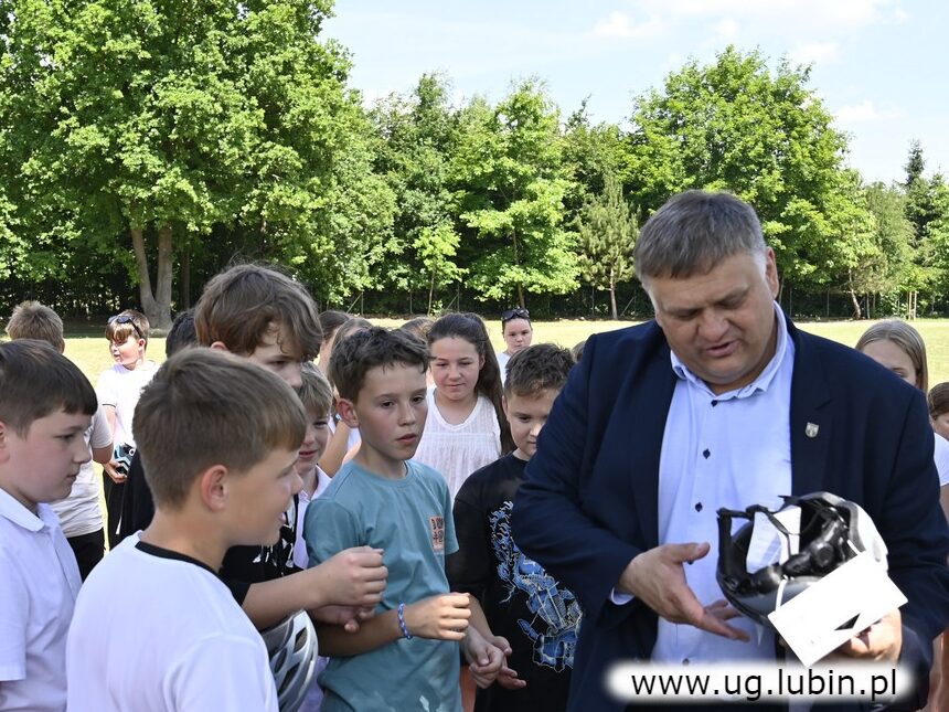 kaski dla uczniów