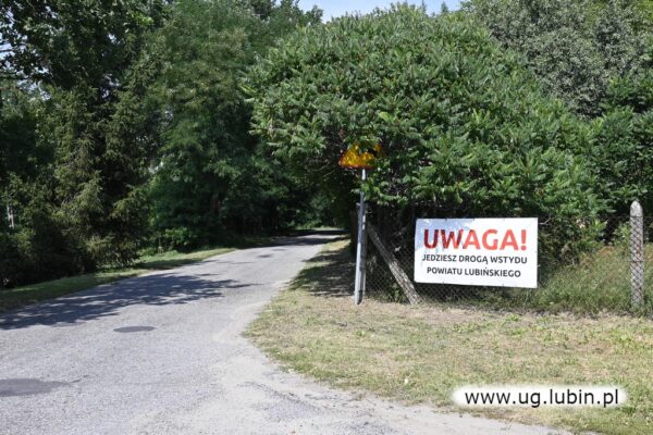 Dąbrowa - droga wstydu