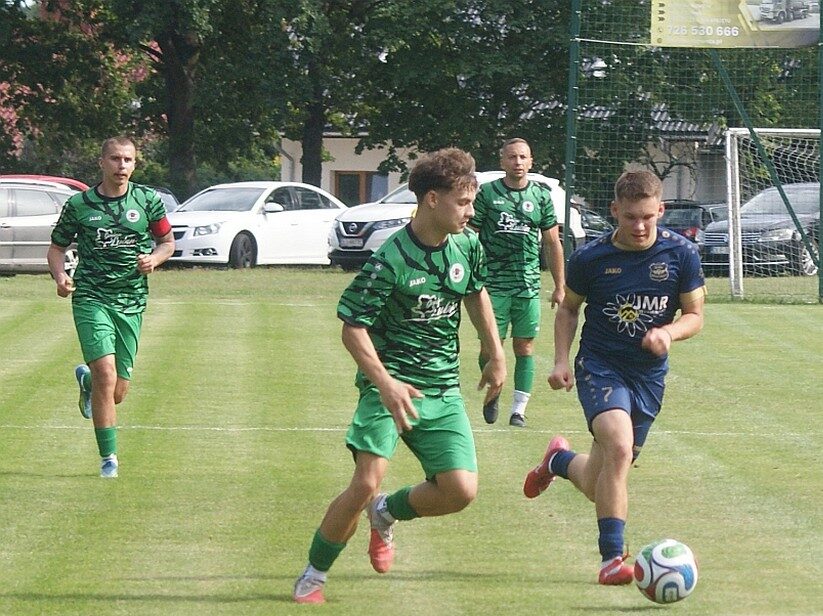 Derby gminy Lubin pomiędzy Unią Miłoradzice a KS Kłopotów-Osiek.