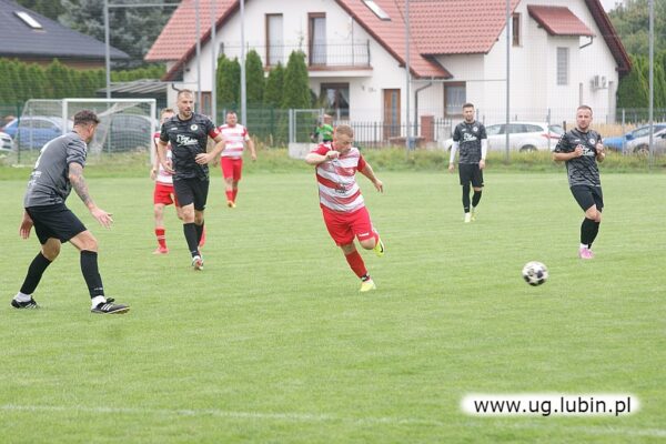 Derbowe spotkanie pomiędzy Fortuną Obora, a KS Kłopotów-Osiek