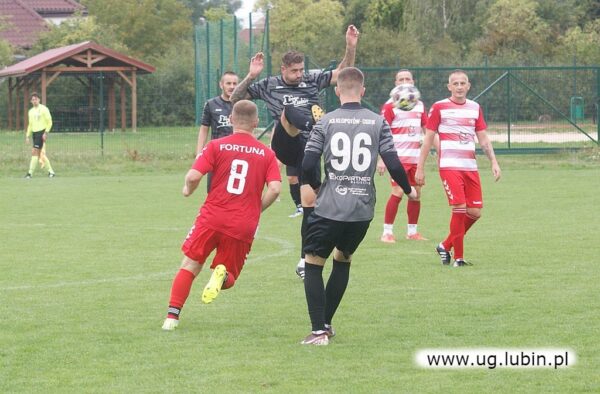 Derbowe spotkanie pomiędzy Fortuną Obora, a KS Kłopotów-Osiek